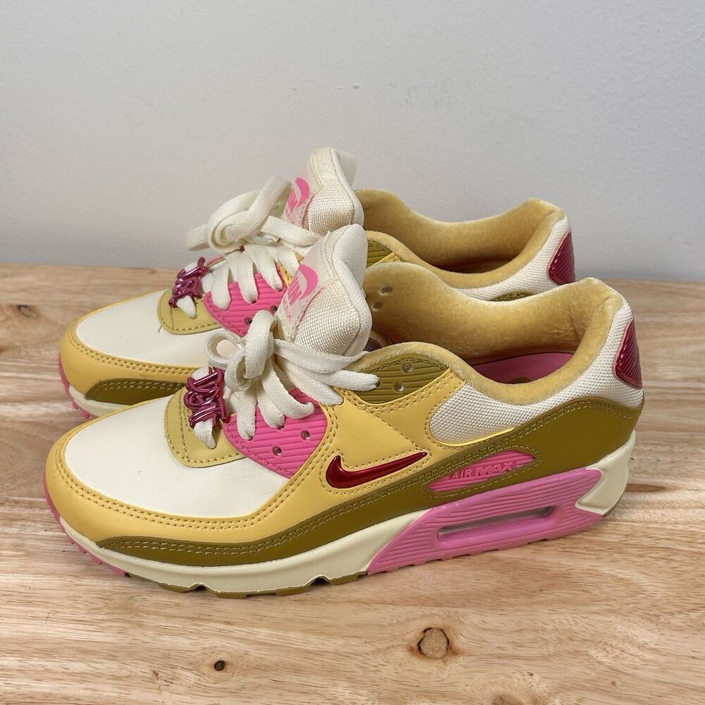 Nike Air Max 90 FD8684-101 Women’s Size 6.5 Yellow Pink Just Do It NWOB